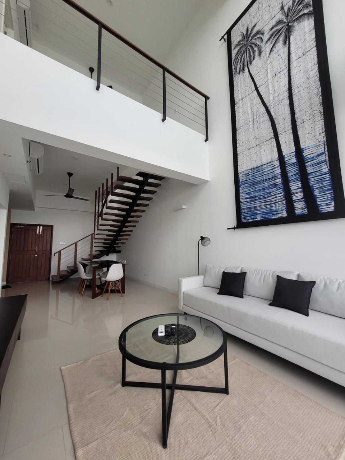 Hasara Oceanfront Apartment