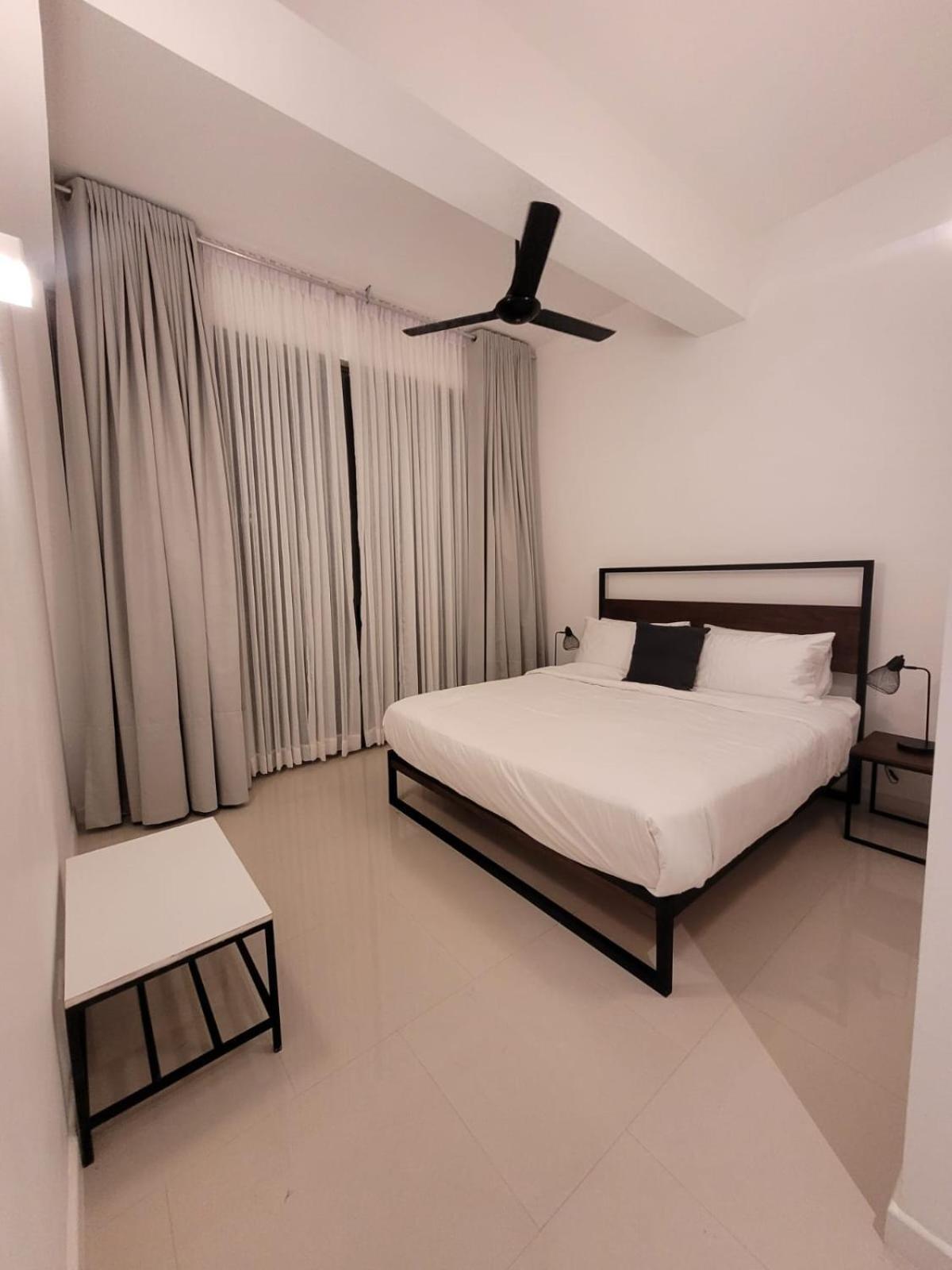 Hasara Oceanfront Apartment