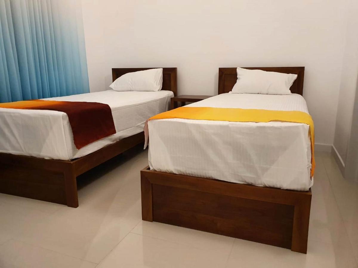 Hasara Oceanfront *